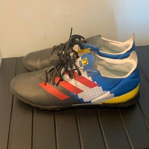 Adidas youth turf cleats size 4